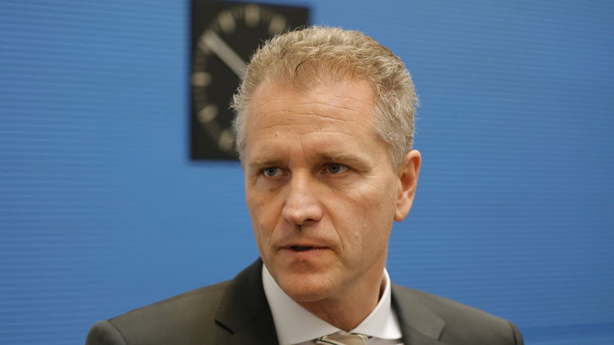 Petr Bystron: AfD-Chefs fordern Verzicht auf Wahlkampfauftritte wegen Ermittlungen wegen Bestechlichkeit und Geldwäsche