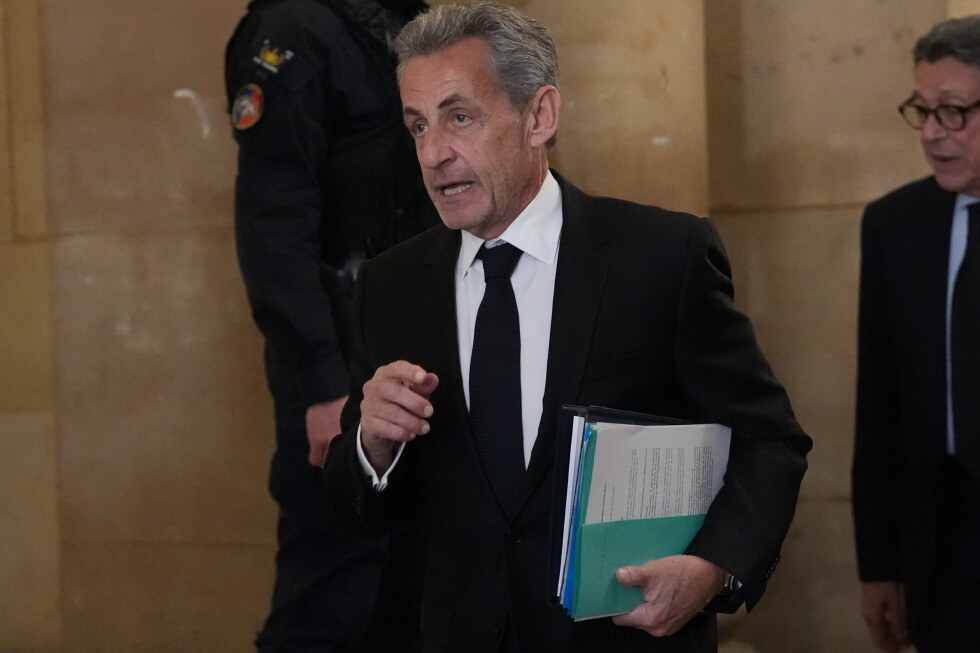 French prosecutors push to return Sarkozy to prison for 7 years in Libya case