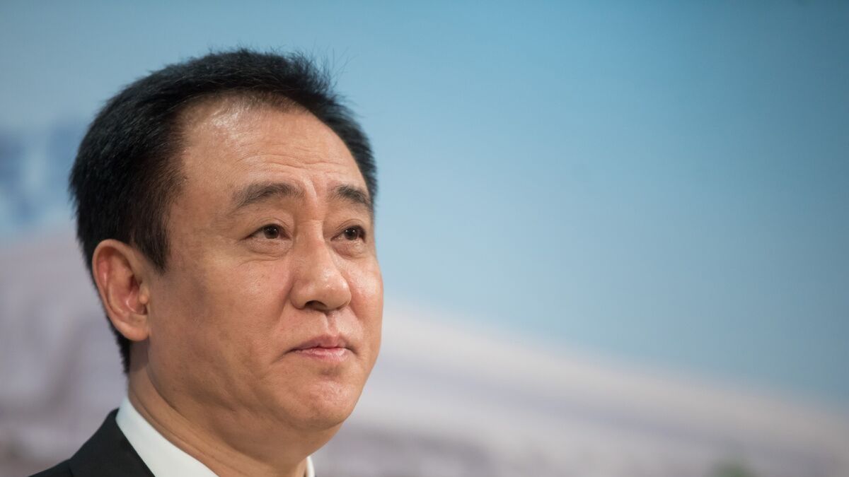 Quién es Hui Ka Yan, el magnate fundador de Evergrande que pasó de ser el hombre más rico de Asia a ser condenado a cadena perpetua