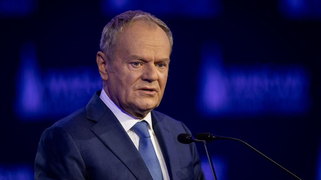 Former Polish governments used Israeli software to spy on opposition, says PM