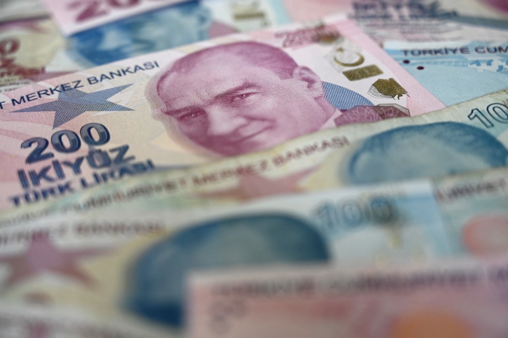 Turkey’s $17bn fund scandal becomes a political crisis for Erdogan